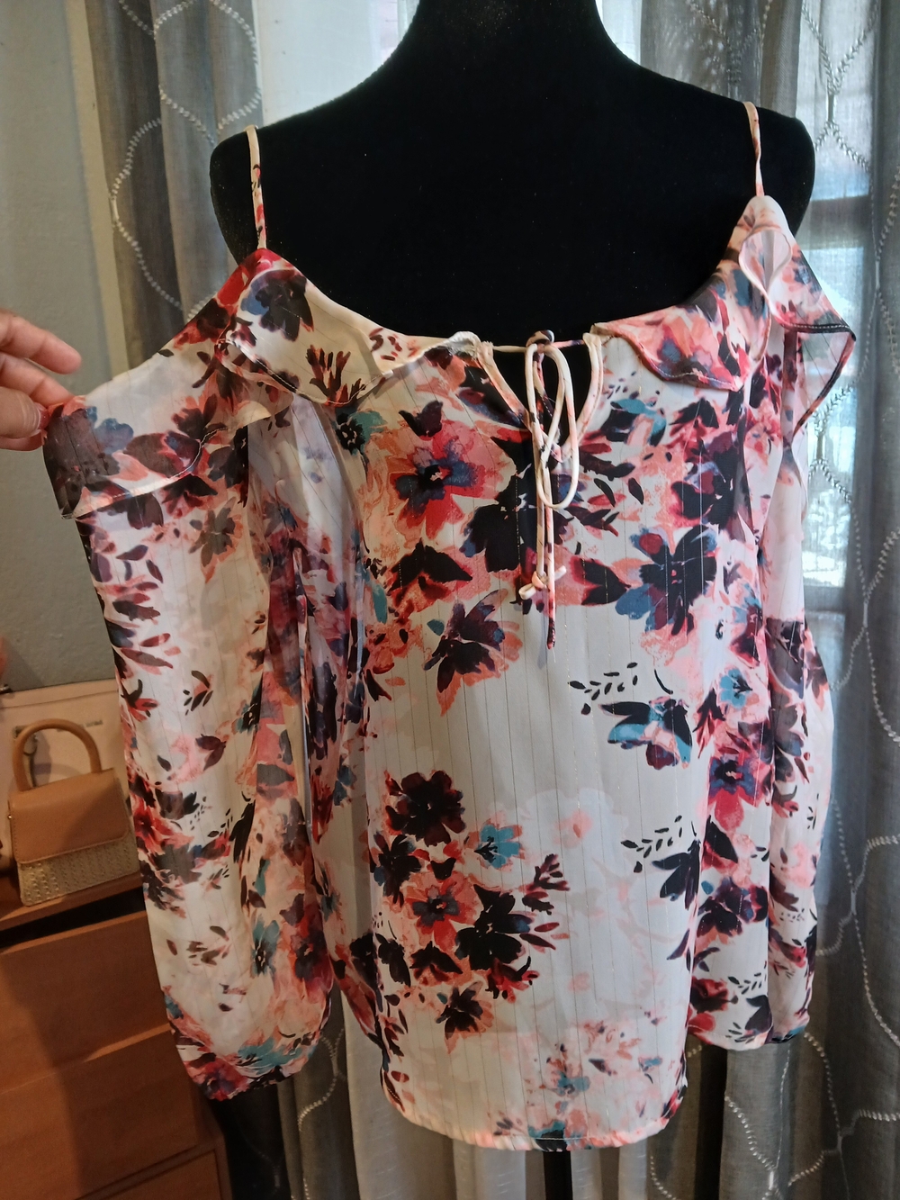 Arizona Jean Company Pink White Floral Cold-Shoulder Tie Neck Blouse